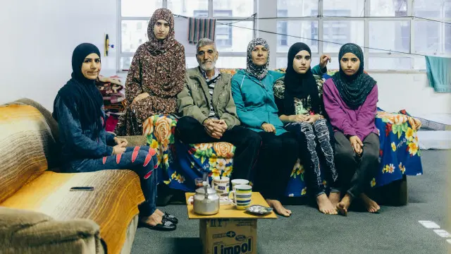 Sem dinheiro para aluguel, alguns sírios vivem em ocupação em São Paulo