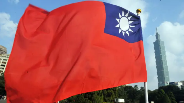 在台湾中立而独立的意见很少，共识难寻。