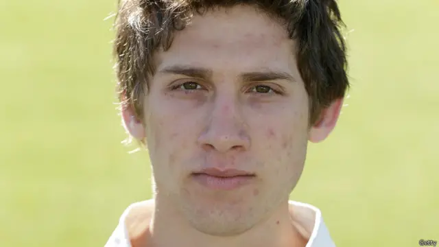 ظفر انصاری تیسرے پاکستانی نژاد برطانوی شہری ہیں جنھیں برطانوی کرکٹ ٹیم میں جگہ ملی ہے