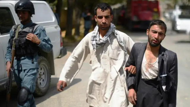 په ېېښه کې ۴۸ کسان ټپیان شوي، چې ډېری یې ولسي وګړي دي.