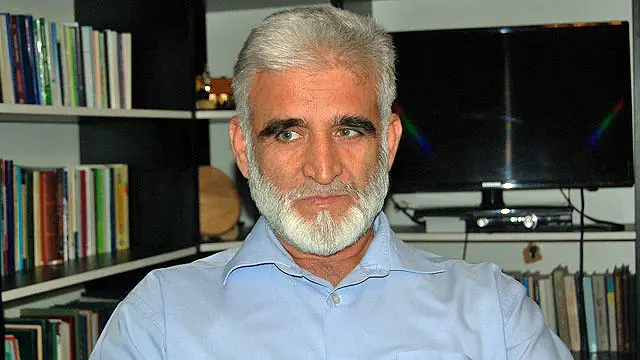 عمر حسینی، معاون اول رهبر حزب نهضت اسلامی، اویل صبح روز چهارشنبه ۲۵ شهریور بازداشت شد