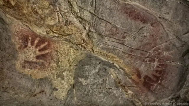 两只远古的手(图片来源:S.RECD/Government of Cantabria)