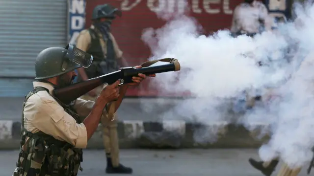 ’ پولیس، فوج، ریاستی حکومت یا دہلی میں نریندر مودی کی حکومت پر سے ان کا اعتماد اُٹھ چکا ہے‘