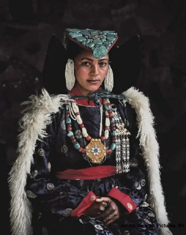 जम्मू-कश्मीर और हिमाचल के लद्दाखी महिलाओं की तस्वीर.