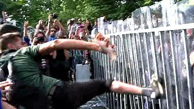 Столкновение мигрантов с венгерской полицией