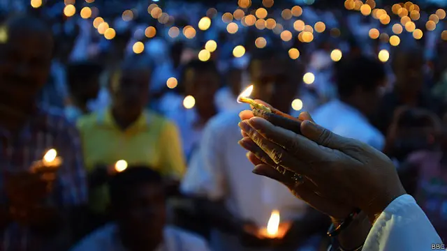 නිදහසින් පසුව ගතව ගිය දශක හය ඇතුලත උතුරේත්, දකුණේත් තමන්ගේම දරුවන් ලක්ෂ දෙකකට ආසන්න පිරිසක් ඝාතනය කළ රටක්