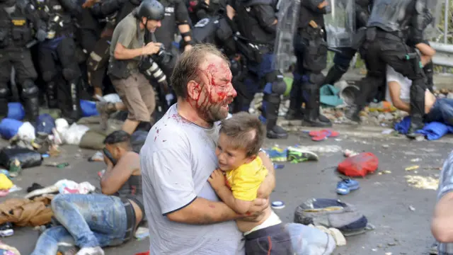 اقوام متحدہ کے سیکرٹری جنرل نے کہا کہ پناہ کےطالب لوگوں سے ایسا رویہ ’ناقابل قبول‘ ہے