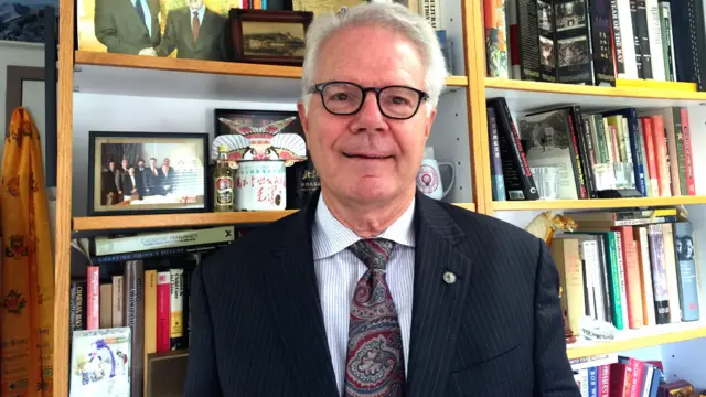 藍普頓在其華盛頓辦公室內接受採訪（BBC中文網圖片）