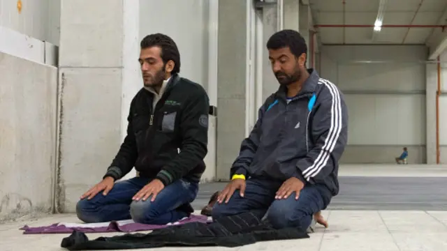 پناهجویان سوری در مرکز پذیرش پناهندگان در آلمان