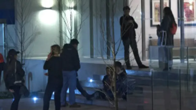 El sismo se sintió a las 19.55, hora local (22.55 GMT).