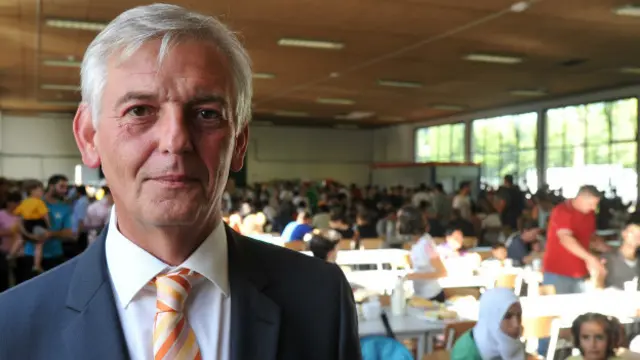 Almanya İçişleri Bakanı, Mülteciler Dairesi BAMF Başkanı Manfred Schmidt'in 'kişisel nedenlerle' istifa ettiğini söyledi. BAMF uzun süredir eleştirilerin hedefindeydi. 