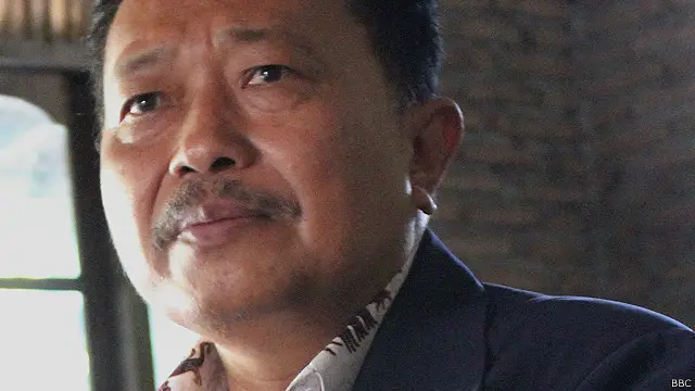 Menurut Handoyo, ayahnya dieksekusi bersama tiga orang lainnya yang dituduh simpatisan PKI. "Mereka dalam keadaan diikat renteng dan diberondong (ditembak) terus masuk ke sungai."