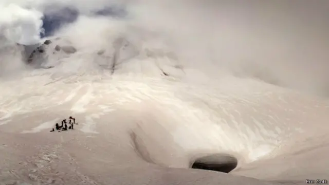 发现巨型冰川（图片来源：Eric Guth）