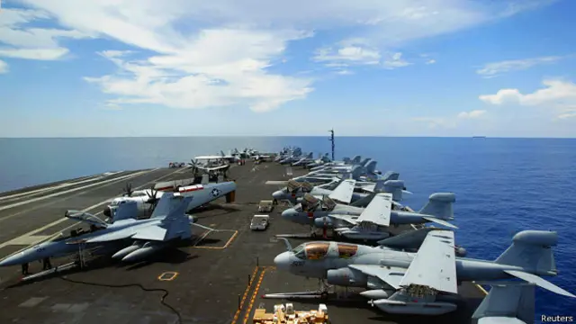 Hàng không mẫu hạm USS Nimitz tại Biển Đông
