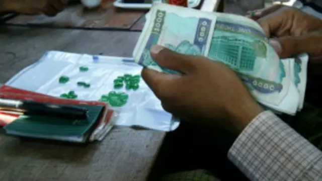 ကျောက်စိမ်းက အဓိက စီးပွားရေးလုပ်ငန်းတခု ဖြစ်လာ။