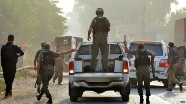 د پاکستان پوځ وايي، په برید او ځوابي ډزو کې دوه پوځيان ټپیان شوي.