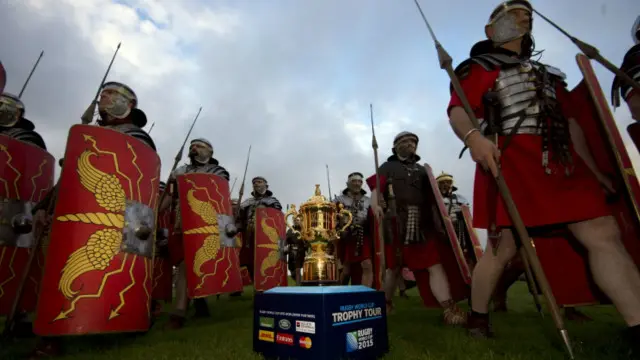 “韦伯·埃里斯有点像英国历史上的亚瑟王。他很重要，但你一旦开始考证，就会发现，传奇故事的背后没有什么证据。”