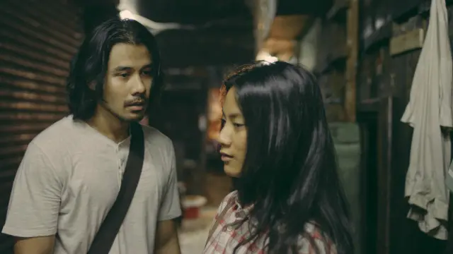 Kebiasaan mengutil DVD berbuah cinta, juga horor