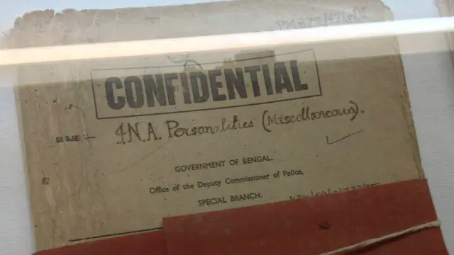 কিছুদিন আগে সুভাষ বসু সংক্রান্ত কিছু গোপনীয় তথ্য প্রকাশ করেছে পশ্চিমবঙ্গ সরকার