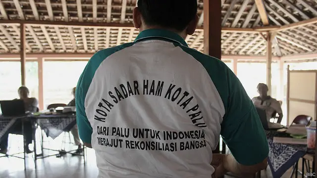Gagarisman, pria asal Palu, Sulteng, kehilangan ayahnya yang dibunuh pada 1965 karena pilihan politiknya. "Ayah saya adalah pimpinan PKI di Sulteng, tapi dia tidak tahu-menahu tentang peristiwa G30S," ujarnya. 