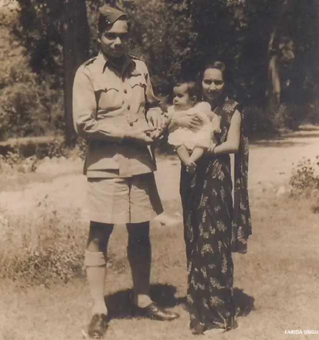 जहांगीर इंजीनियर अपनी पत्नी और बेटी के साथ.