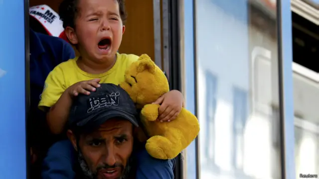 प्रवासी