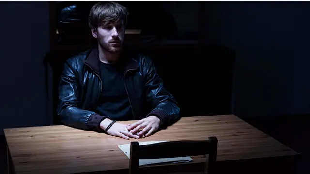 Эффективнее ли полиция в выявлении обмана, чем обычные люди?