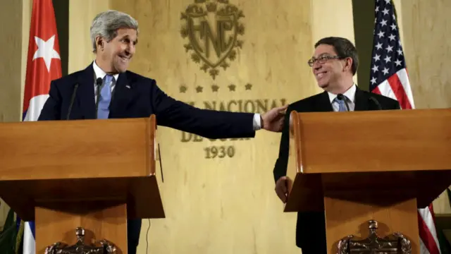 Ngoại trưởng Mỹ John Kerry và Bộ trưởng ngoại giao Cuba Bruno Rodriguez nới rộng các đạo luật cho công ty Mỹ làm ăn ở Cuba