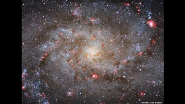 Ganadora de la categoría "Galaxias", esta imagen de Michael van Doorn muestra a M33, una de nuestras galaxias vecinas. 