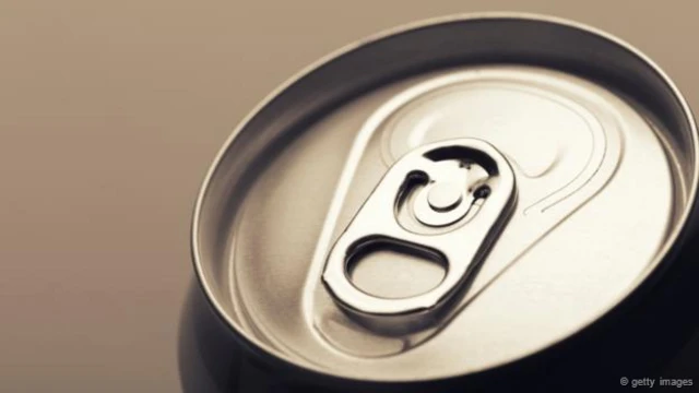 Una lata de refresco