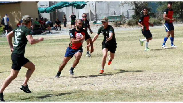 په افغانستان کې رګبي لوبه څلور کاله وړاندې پیل شوه، چې په دې لنډه موده کې افغان لوبغاړو د لوېدیځې آسیا د راګبي اتلولیو ته ځانونه ورسول.