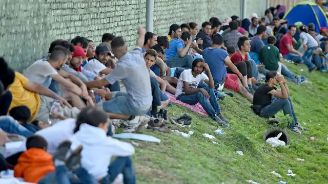 د کډوالو په برخه کې د ملګرو ملتو رسمي شمېرې ښيي، چې په روان کال له ۷۰۰زرو ډېر پناه غوښتونکي يونان ته رسيدلي