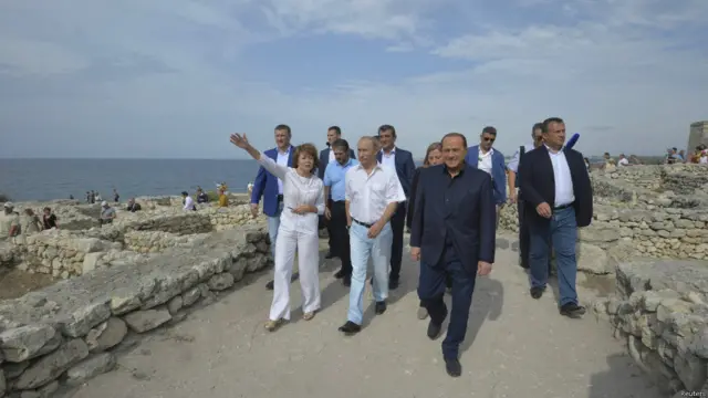 普京和贝卢斯科尼私人关系很好，后者2011年下台后两人还保持友谊。