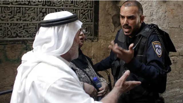 الشرطة الاسرائيلية اعتقلت اكثر من 27 فلسطينيا خلال اليومين الماضيين