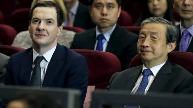 奥斯本（左）与马凯（右）在北京国家大剧院（20/9/2015）