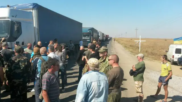 Блокада фур із харчами, які хотіли проїхати до Криму
