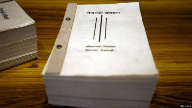 සිවිල් යුද්ධය නිමා කරමින් මාවෝවාදී කැරලිකරුවෝ සහ නේපාල ආණ්ඩුව 2006 වසරේදී සාම ගිවිසුමකට අත්සන් තැබූහ 