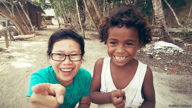 Fadillah Yuliasari bercerita tentang pengalamannya di Papua dalam blognya travellie.com.