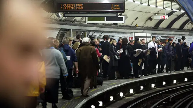 Лондонское метро перевозит 1,2 млрд пассажиров в год