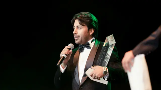 شفیق مرید د افغانستان تر ټولو غوره نارینه هنرمند جایزه وګټله.