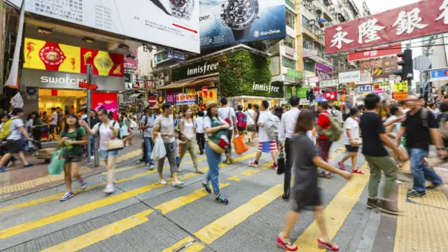 Personas en las calles de Hong Kong