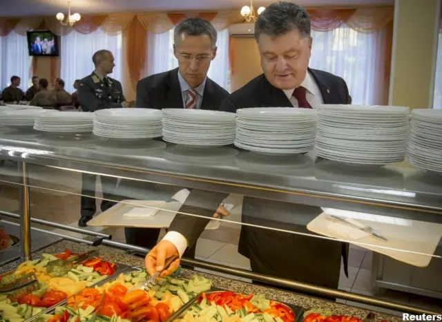 Порошенко і Столтенберг