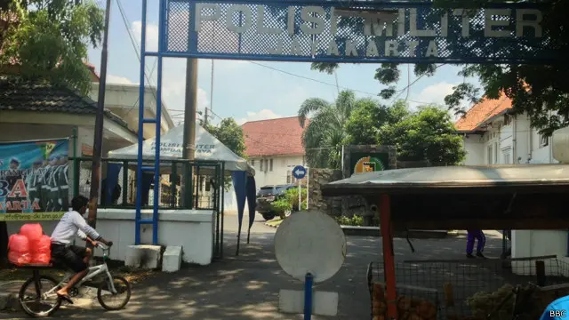 Upaya penuntasan kasus kekerasan pasca 1965, termasuk penyiksaan terhadap orang-orang tidak bersalah, terus disuarakan. Rutan Guntur di Jakarta adalah lokasi yang disebut sebagai tempat penahanan para tahanan politik yang dianggap simpatisan PKI. 