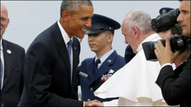 美國總統奧巴馬親往機場已經教宗方濟各