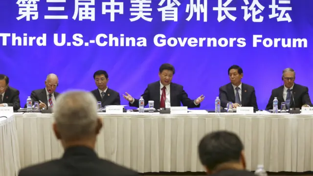 习近平抵达西雅图出席了第三届美中州省长论坛