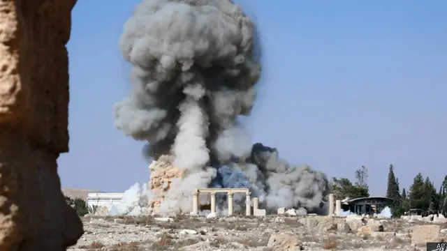Kelomok ISIS disebut telah meledakkan sejumlah artefak bersejarah di Palmyra.
