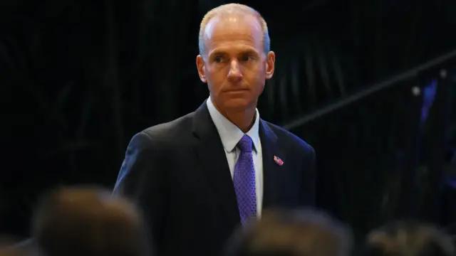 波音行政總裁米倫伯格在西雅圖習近平歡迎晚宴上(23/9/2015)