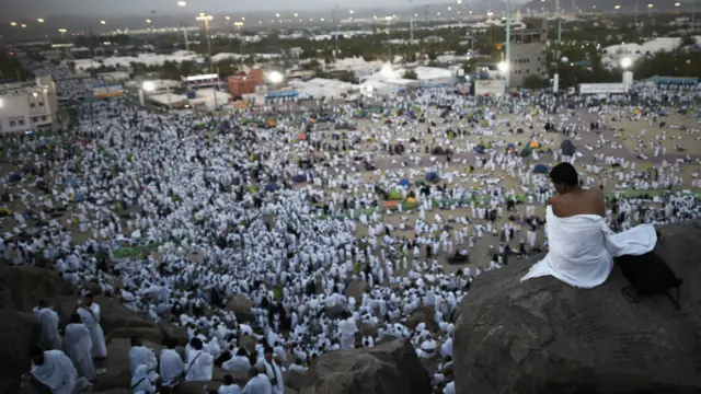Jemaah di Padang Arafah