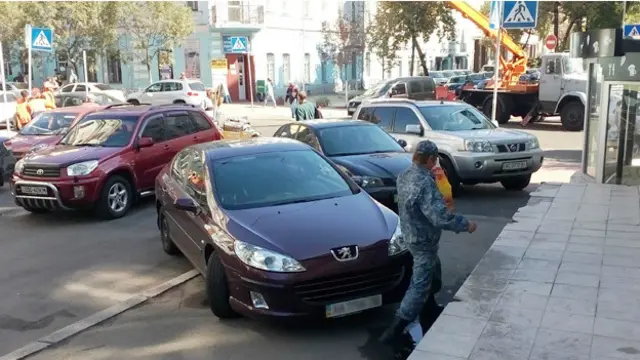 Запаркований тротуар