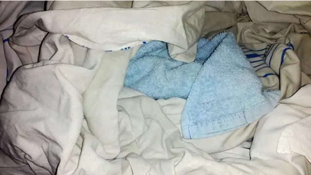 Брудна білизна в поїзді